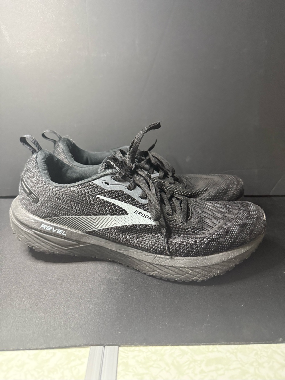 Brooks Men's Revel Running Shoes in Black with Gray Accent